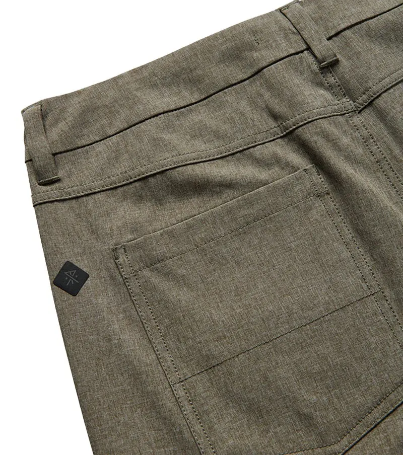 Explorer 2.0 Hybrid Shorts 19"