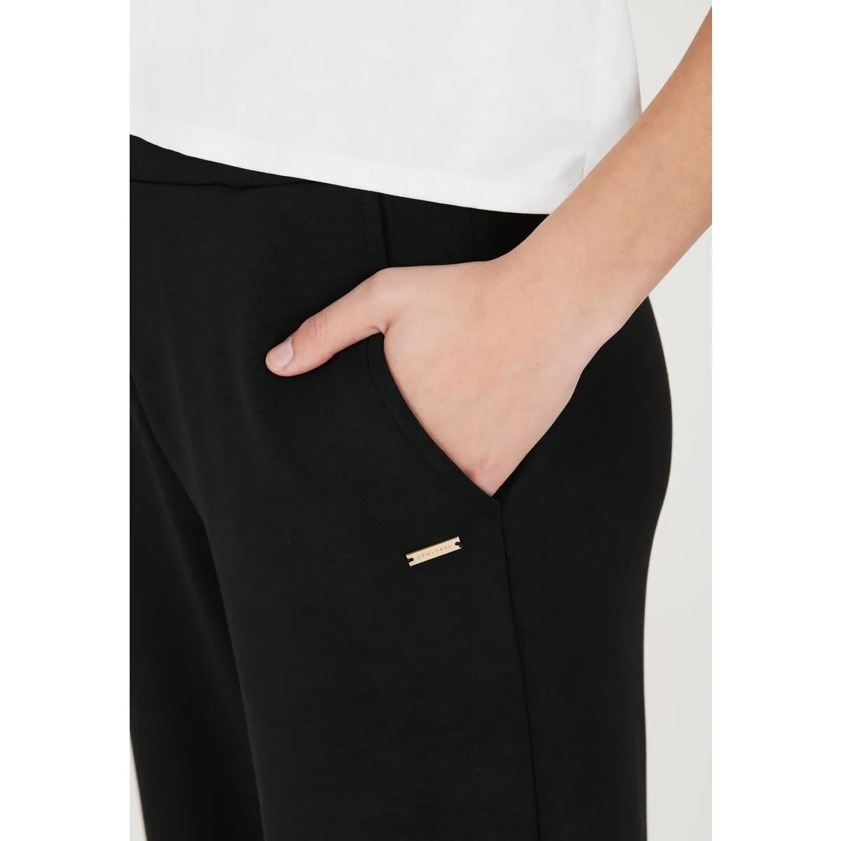 Jacey Womenswear Regular Pants - Black