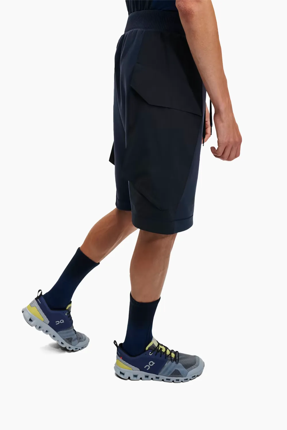 ON | Men's Movement Short in Navy/Black