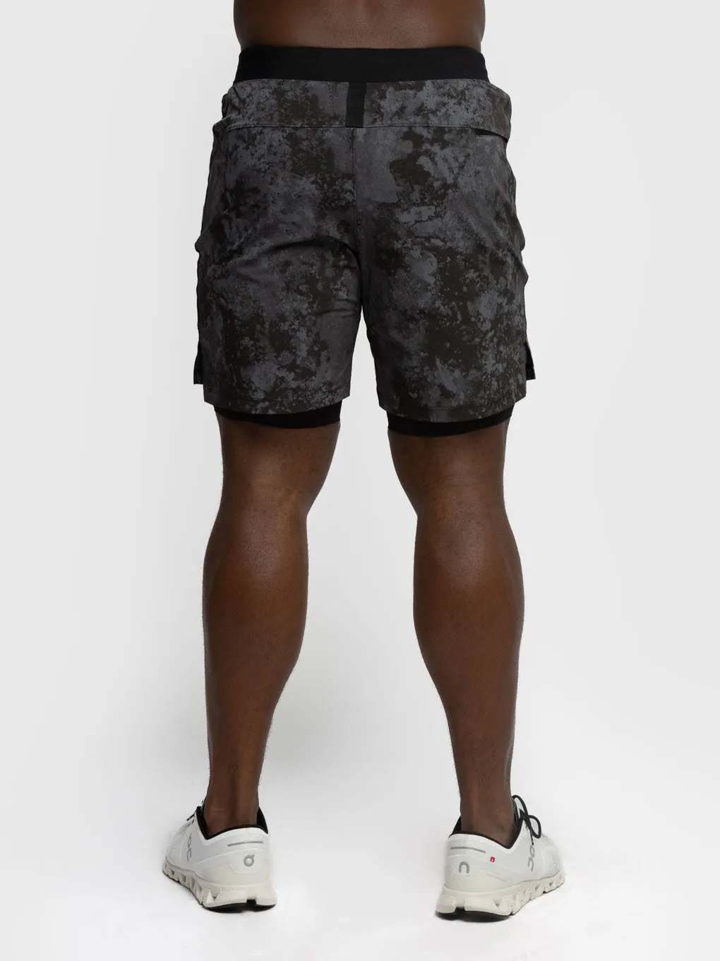 LULULEMON BLACK PRINT LICENSE TO TRAIN LINED SHORT 7IN