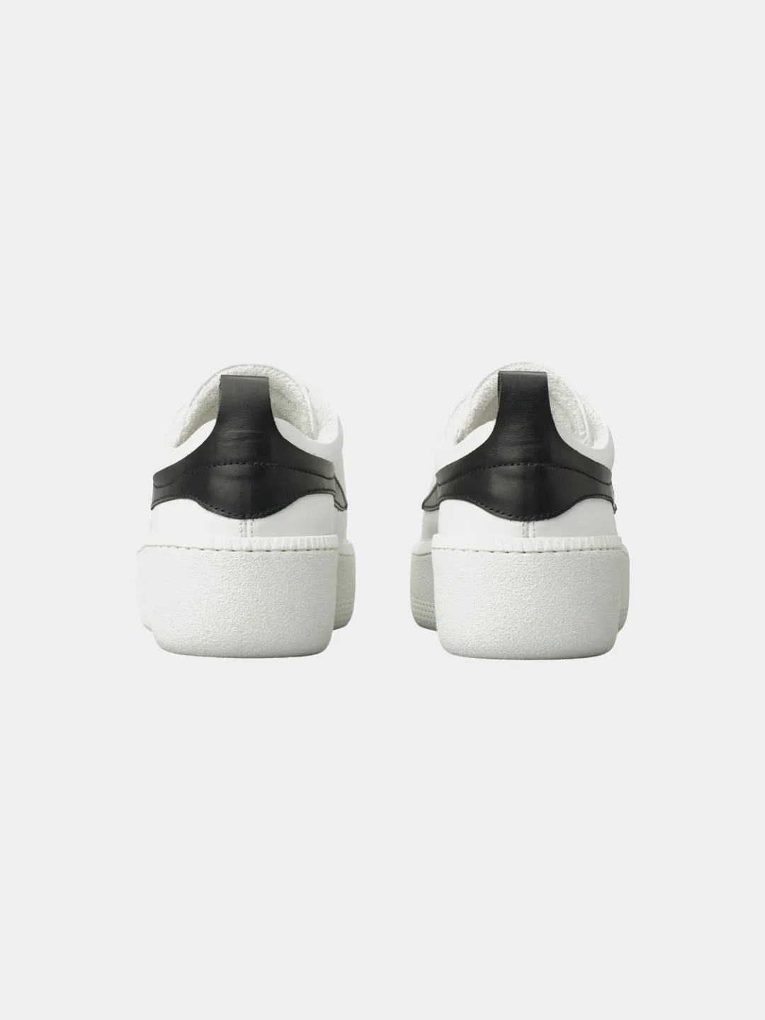 Minimal Fang Sneaker Solid