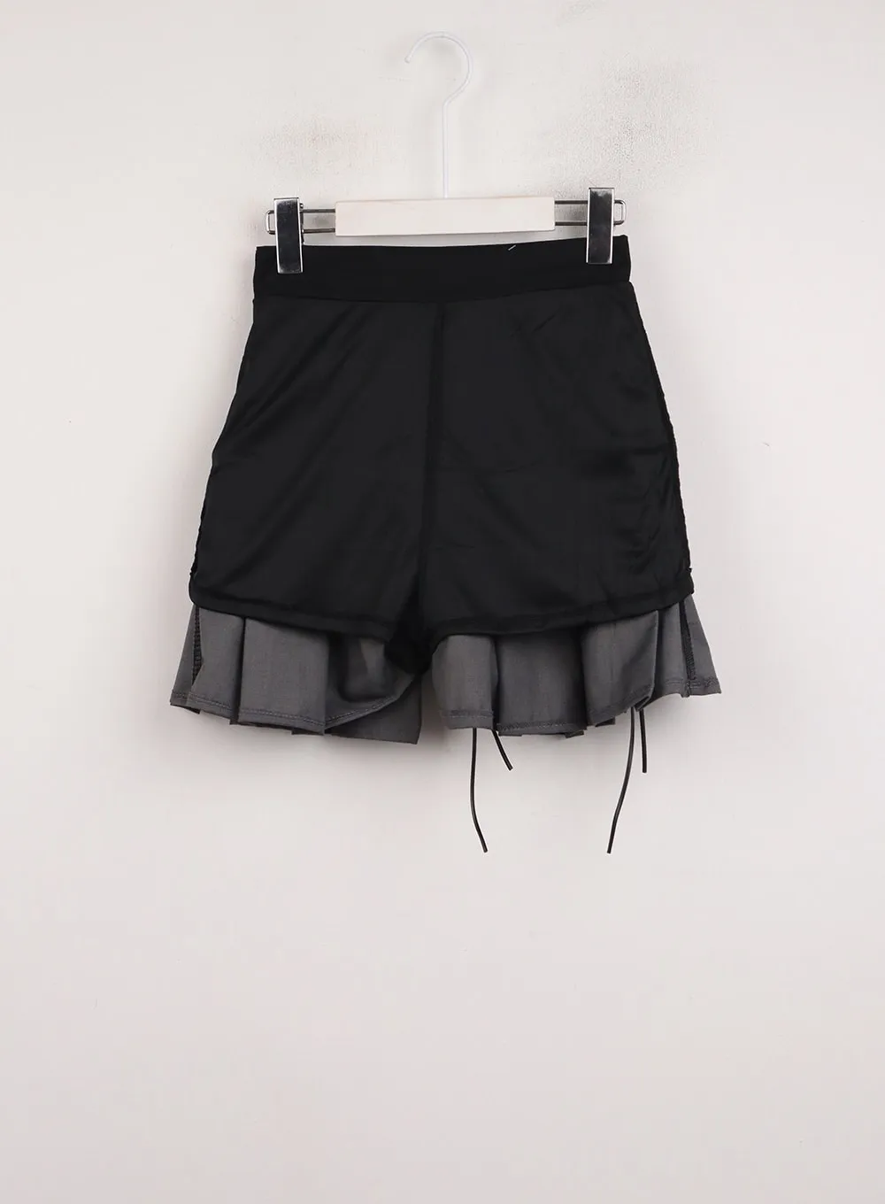 Two-Layered Pleated Mini Skirt IJ411