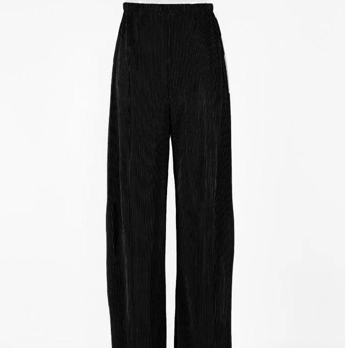 Pleated Oversized Pants